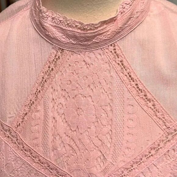 EUC Pink Sleeveless Lace Top, Hi/Neck Size Small #YC#5 - Picture 4 of 7